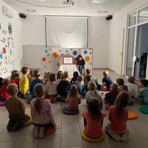 Pravljično popoldne v izmenjevalnici igrač