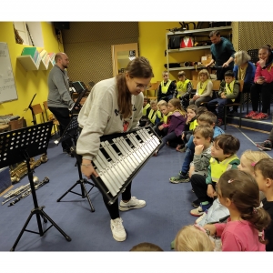 Obisk glasbenikov Pihalnega orkestra Osminka na Dobrovem
