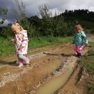 Po lužah čmok, čmok