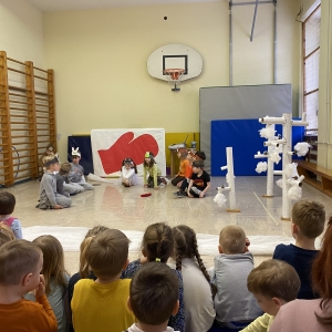 GLASBENO PLESNA DRAMATIZACIJA ROKAVIČKA GLASBENO PLESNA DRAMATIZACIJA ROKAVIČKA